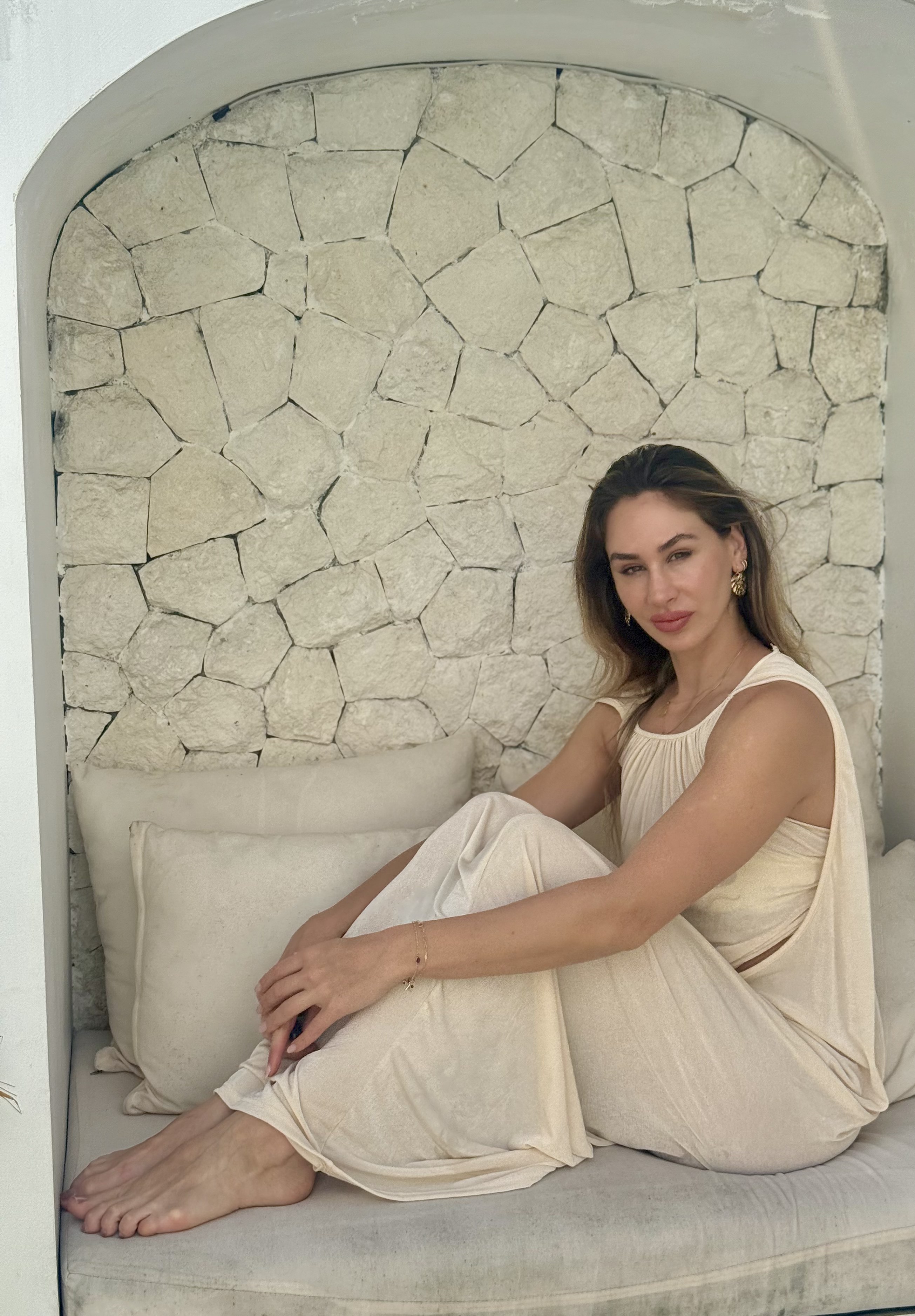 Anna Kolczonay — somatic therapist